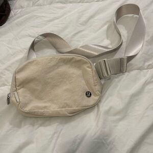 lululemon athletica everywhere belt bag 1L Crossbody Bag